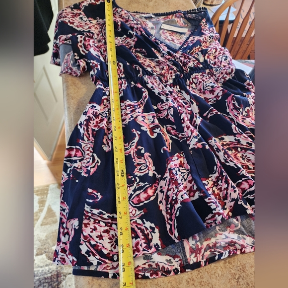 NEW Crown & Ivy Navy Paisley Print Top Size 1X (14/16) - Picture 10 of 11